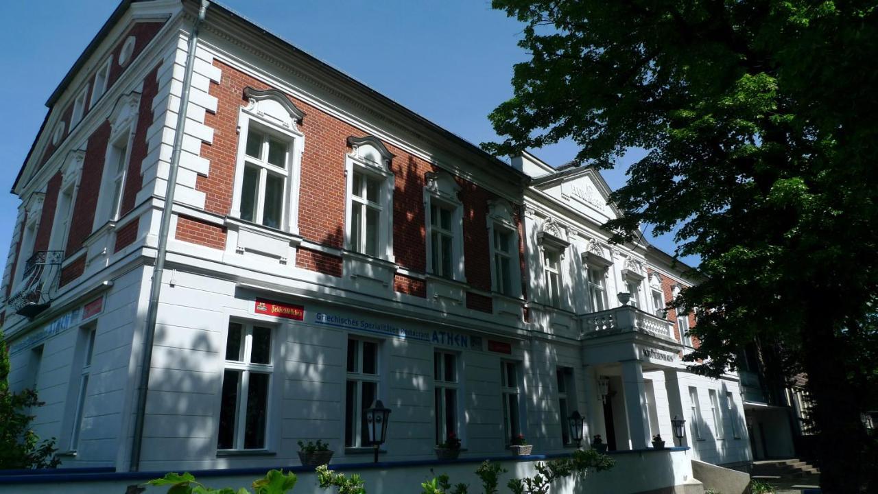Hotel Am Hain Люббен Екстер'єр фото